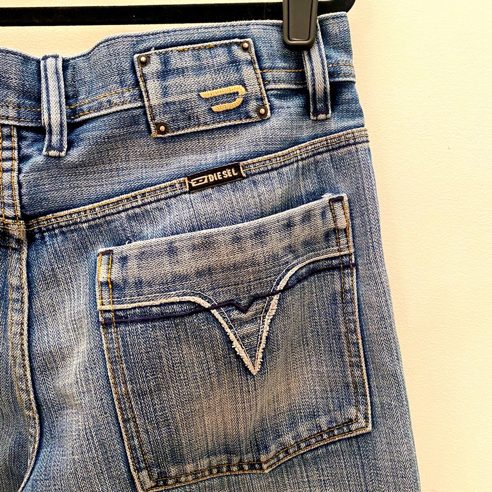 Men’s Diesel ROODY jeans 33 straight leg denim stitched pockets button fly